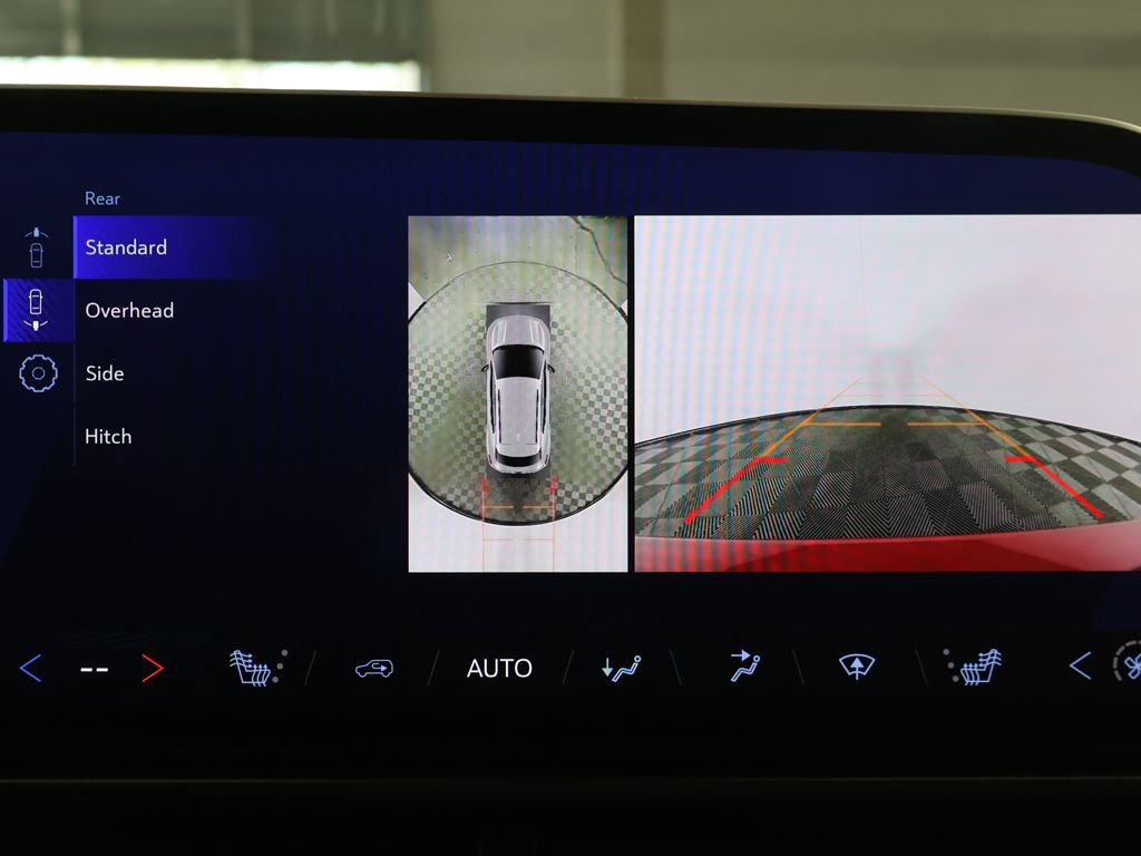 Used 2024 Chevrolet Equinox EV RS image 40