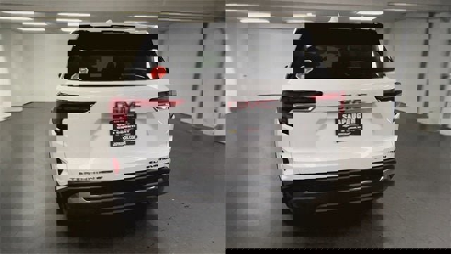 Used 2025 GMC Terrain Elevation w/ Elevation Premium Package image 7