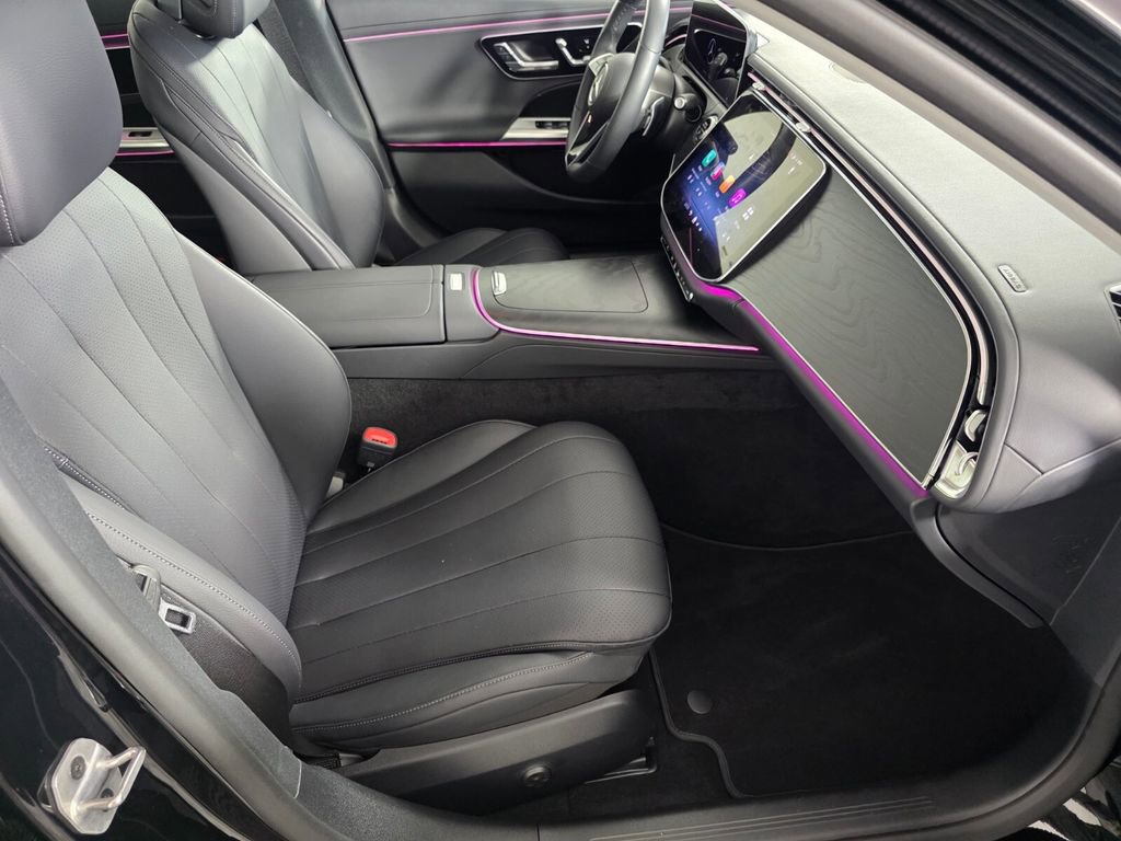 Used 2025 Mercedes-Benz E 350 Sedan image 26