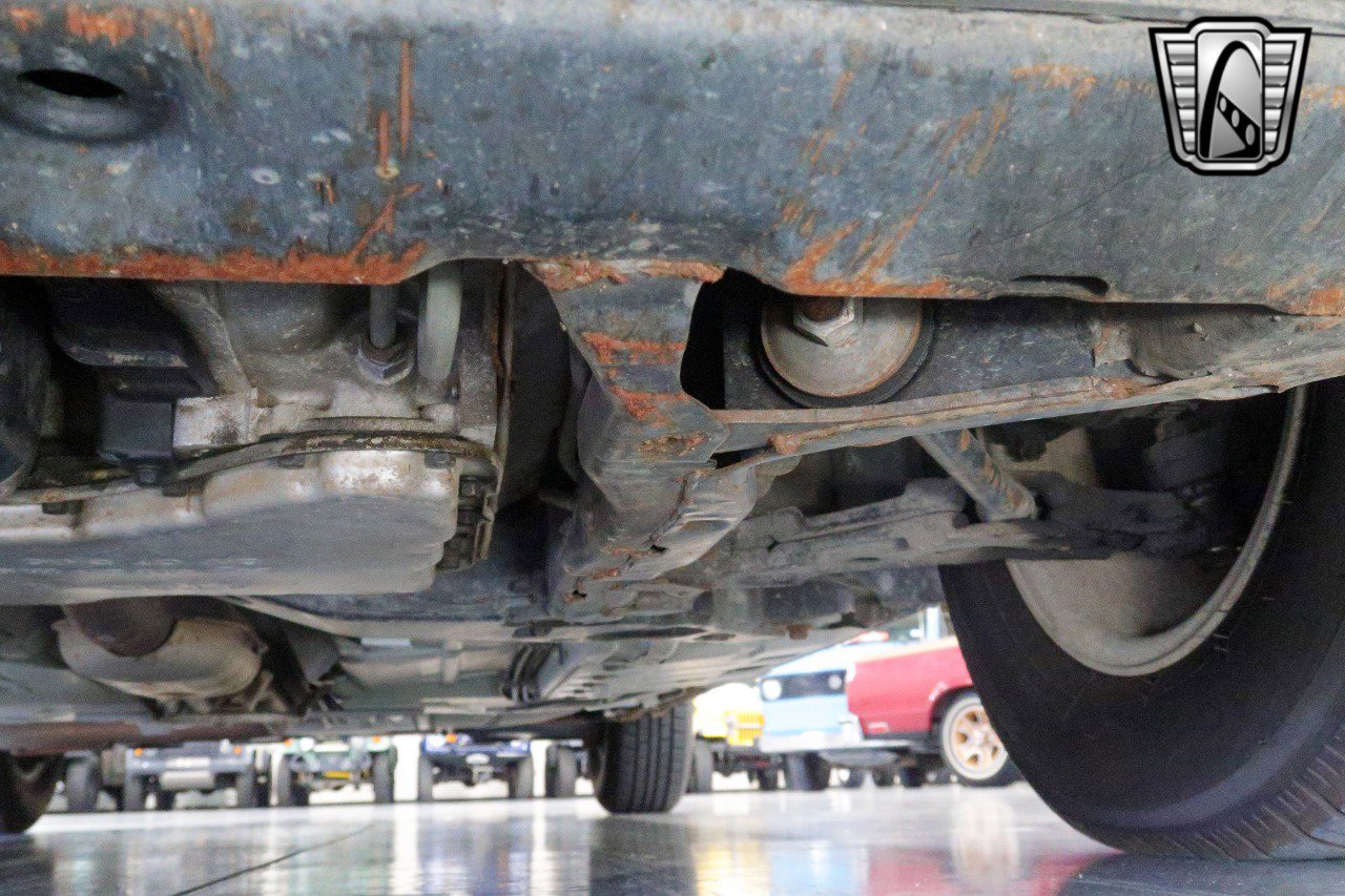 Used 1991 Buick Riviera Coupe image 27