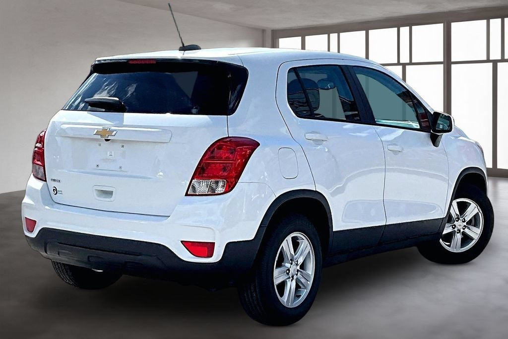 Used 2020 Chevrolet Trax LS FWD image 3