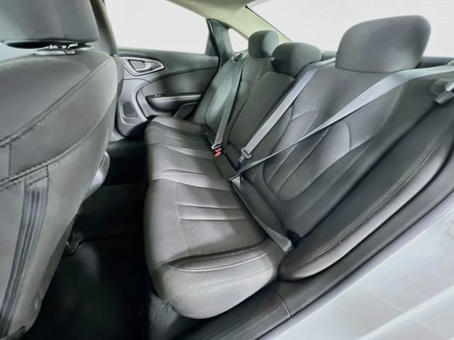 Used 2016 Chrysler 200 Limited FWD image 25