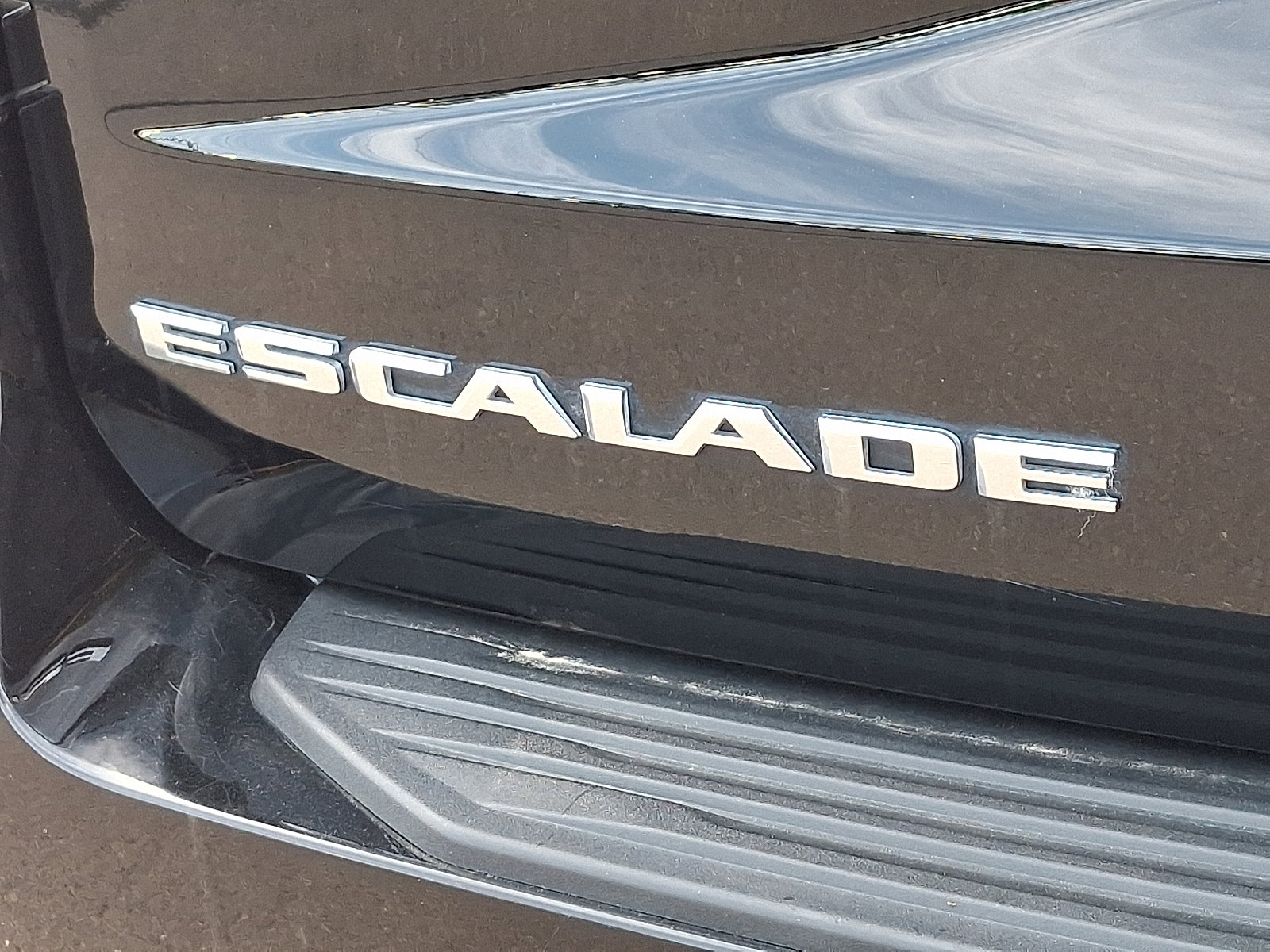 Used 2025 Cadillac Escalade ESV Sport w/ Touring Package AWD/4WD image 33
