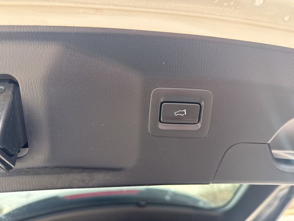 Used 2019 MAZDA CX-9 Touring image 32