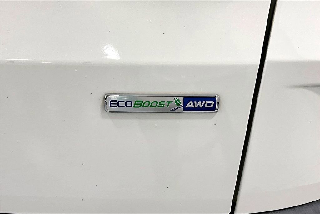 Used 2020 Ford Escape Titanium image 40