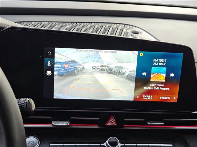 Used 2025 Hyundai Elantra Limited FWD image 13