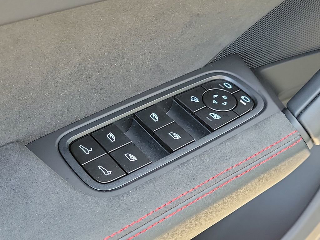 New 2026 Porsche Cayenne GTS image 26