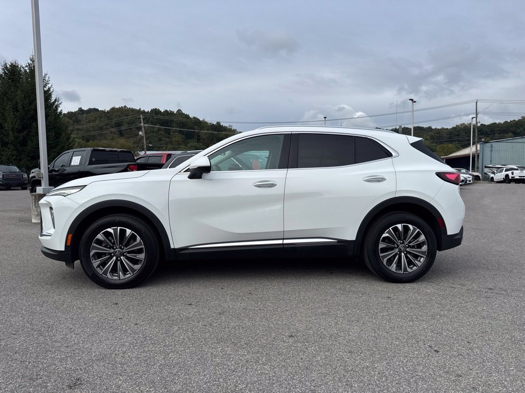 Used 2024 Buick Envision Preferred AWD/4WD image 3