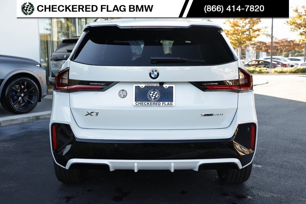 Certified 2025 BMW X1 xDrive28i w/ Technology Package image 10