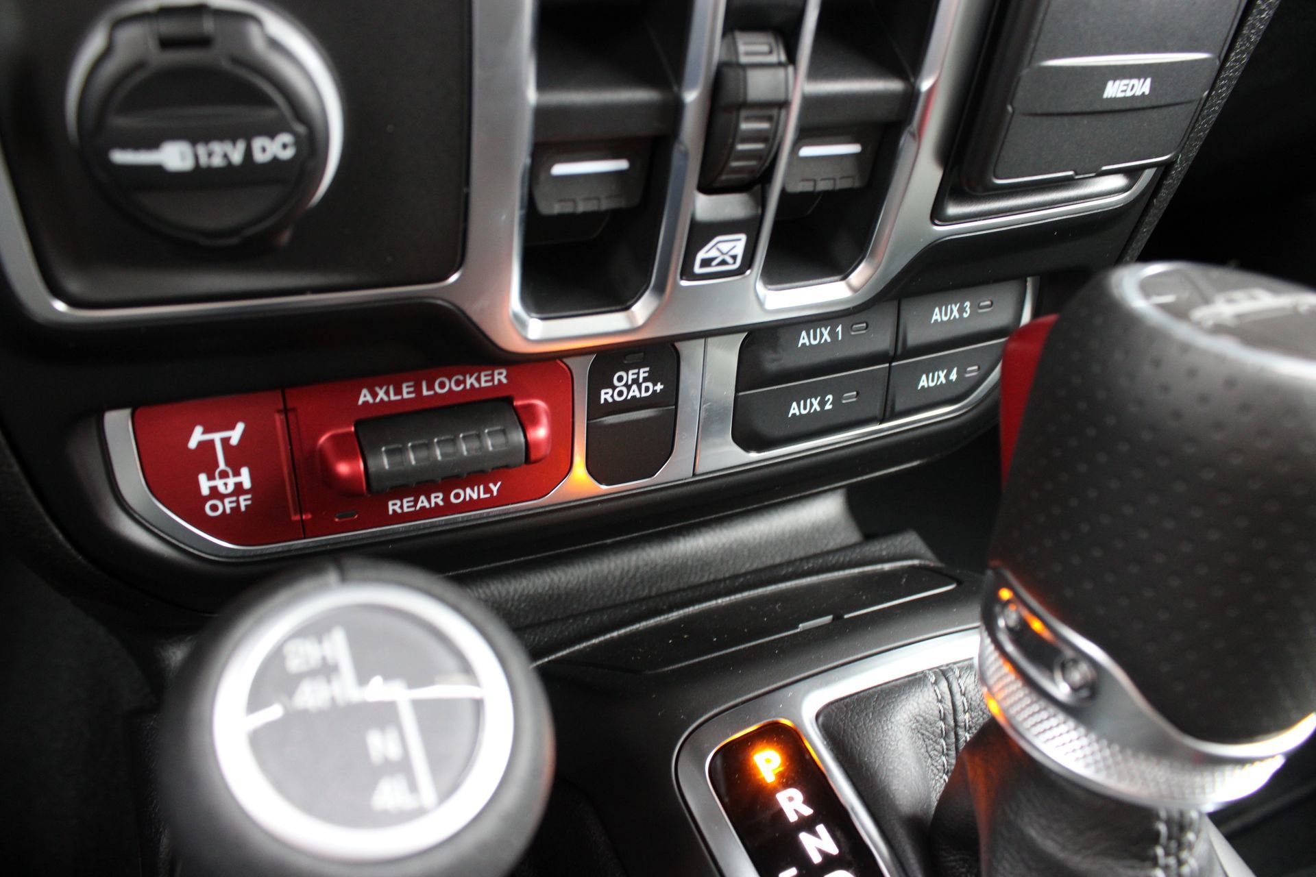 New 2026 Jeep Gladiator Mojave AWD/4WD image 32