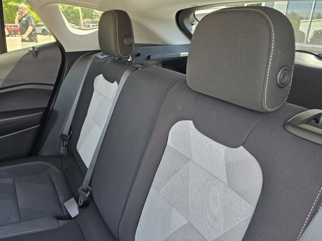Used 2026 Chevrolet Trax LS FWD image 30