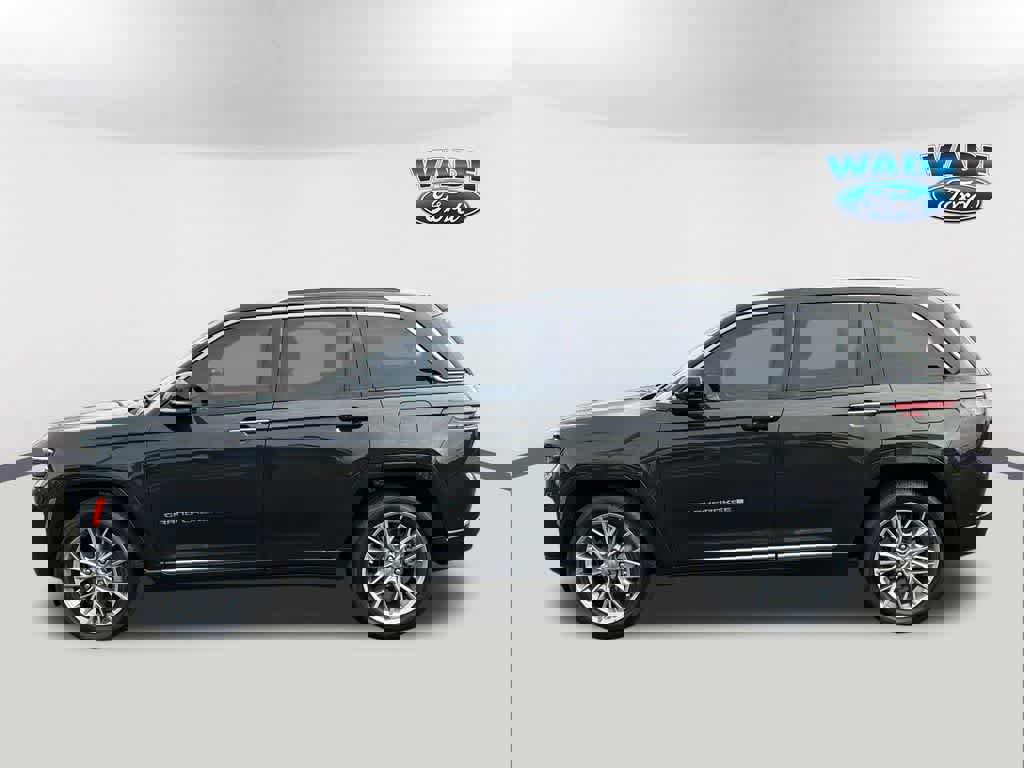 Used 2023 Jeep Grand Cherokee Summit w/ Luxury Tech Group V image 8