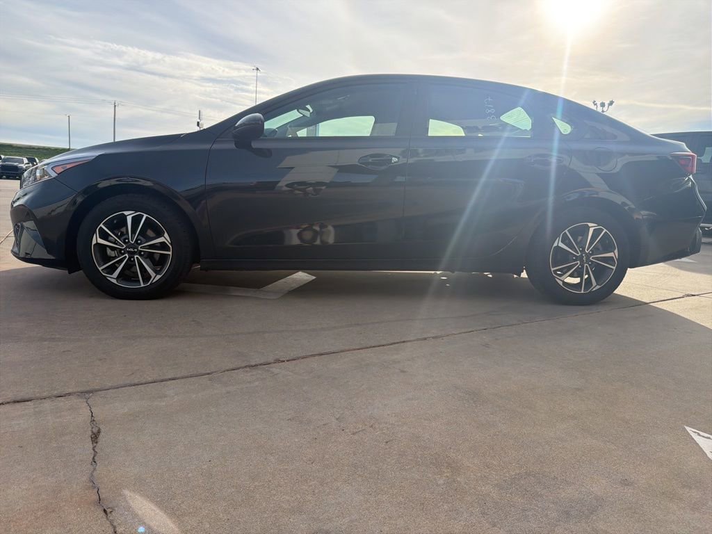 Used 2024 Kia Forte LXS image 6