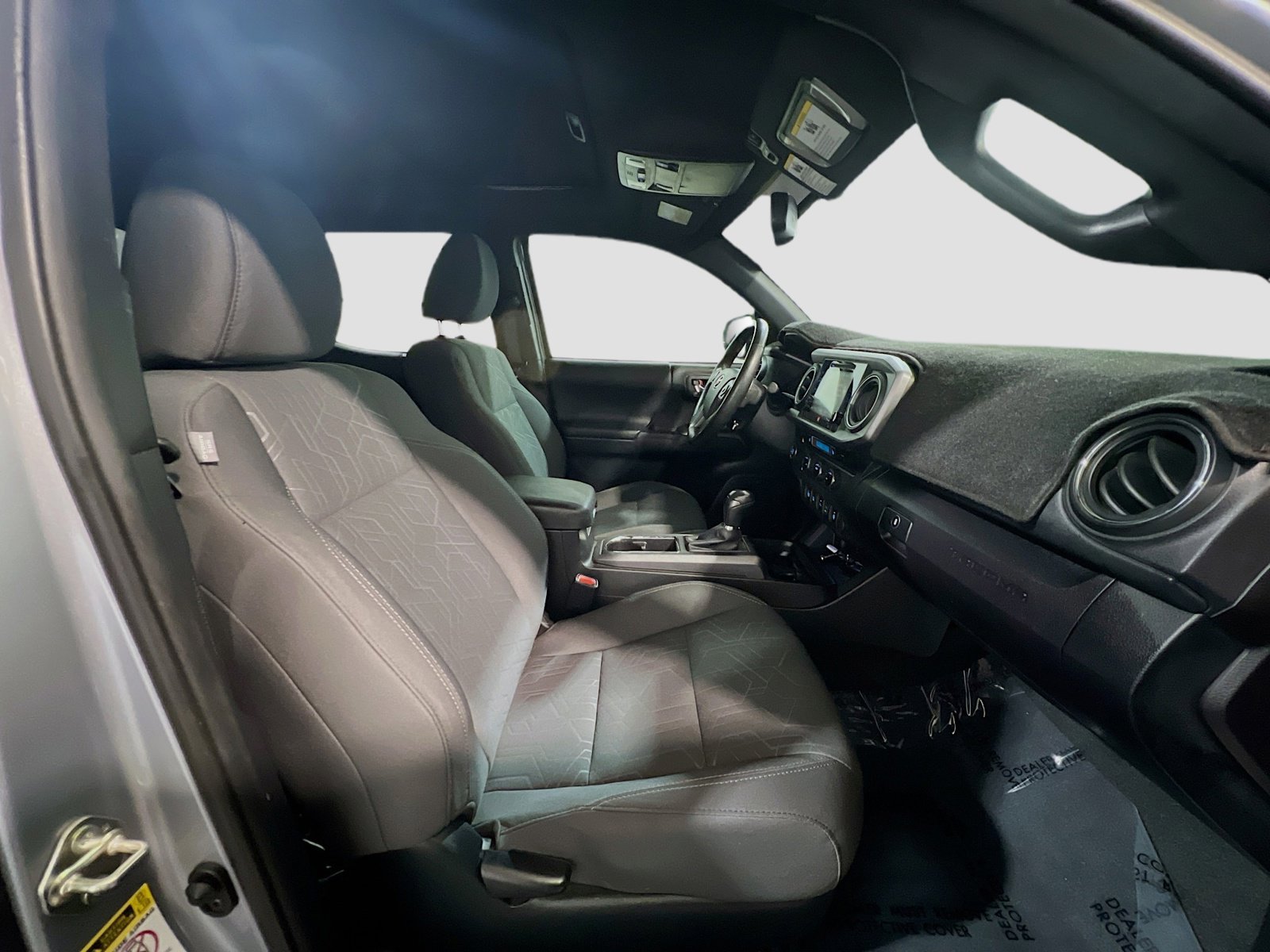 Used 2016 Toyota Tacoma TRD Sport RWD image 21