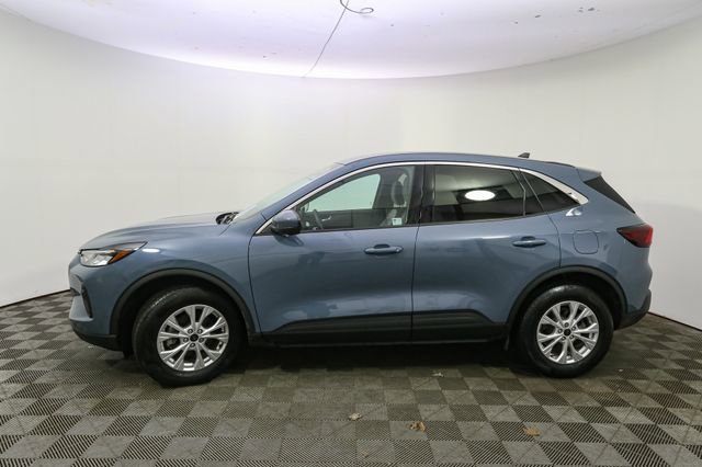Used 2023 Ford Escape Active w/ Tech Pack #2 AWD/4WD image 6