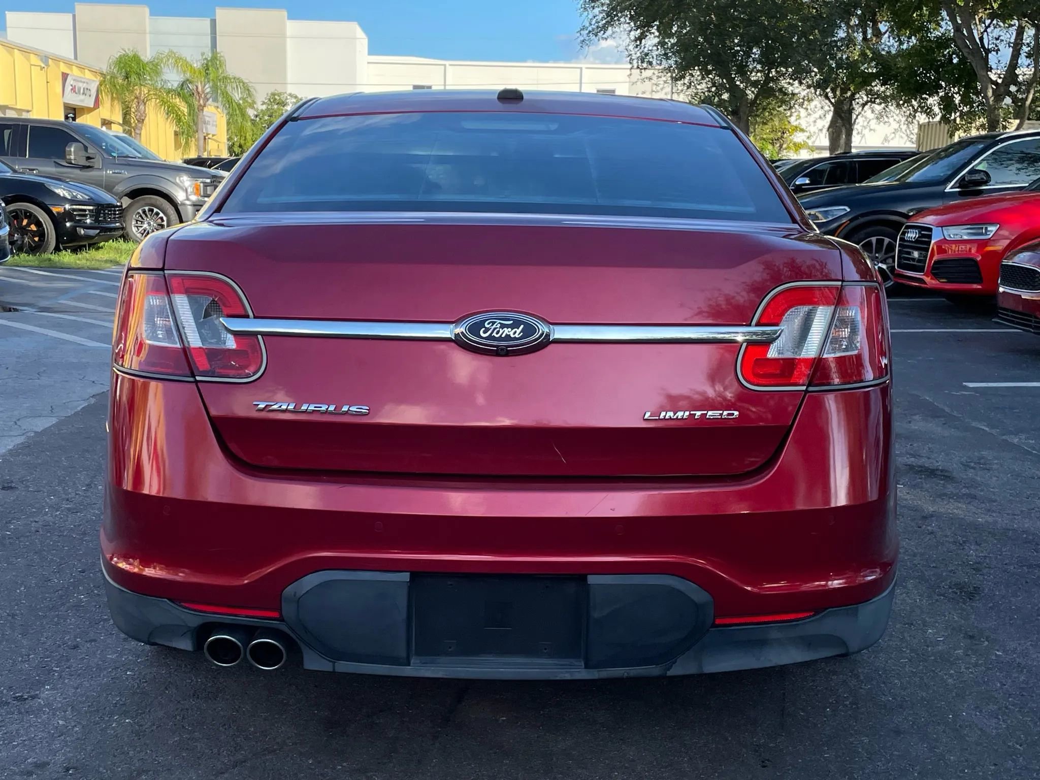 Used 2010 Ford Taurus Limited image 5
