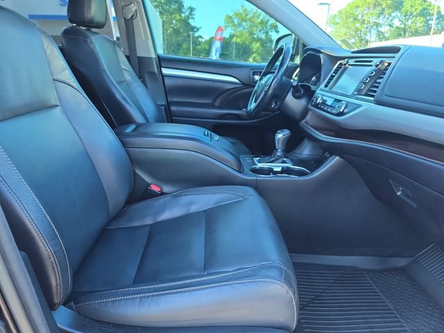 Used 2018 Toyota Highlander FWD V6 image 35