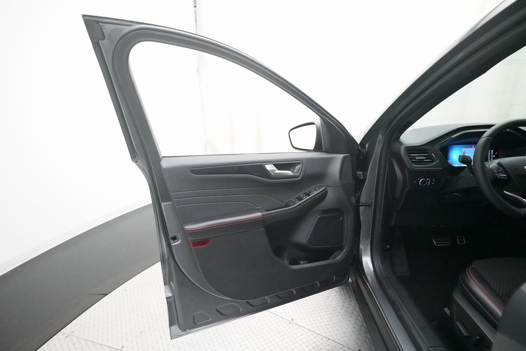 Used 2023 Ford Escape ST-Line w/ Tech Pack #1 image 28