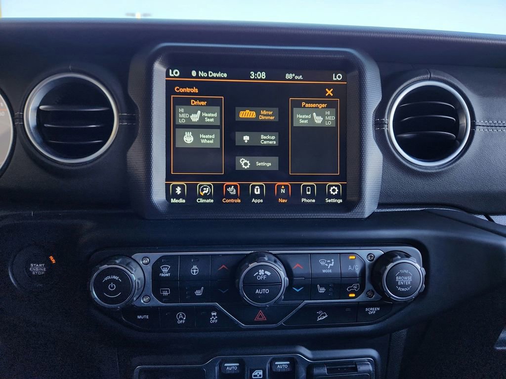 Used 2019 Jeep Wrangler Unlimited Sahara w/ Uconnect 4C Nav & Sound Group AWD/4WD image 12