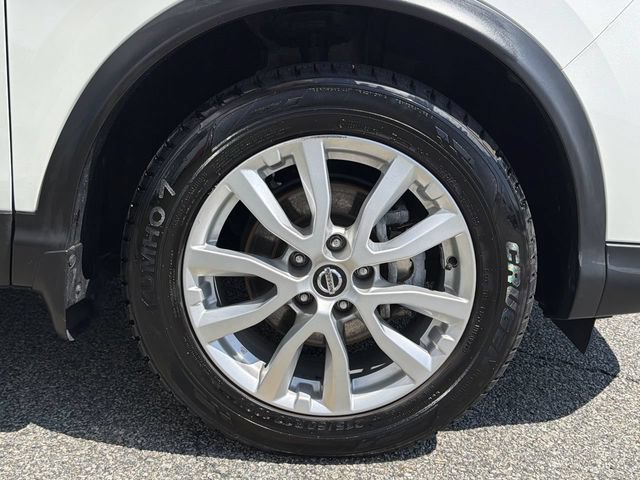 Certified 2021 Nissan Rogue Sport SV AWD/4WD image 13