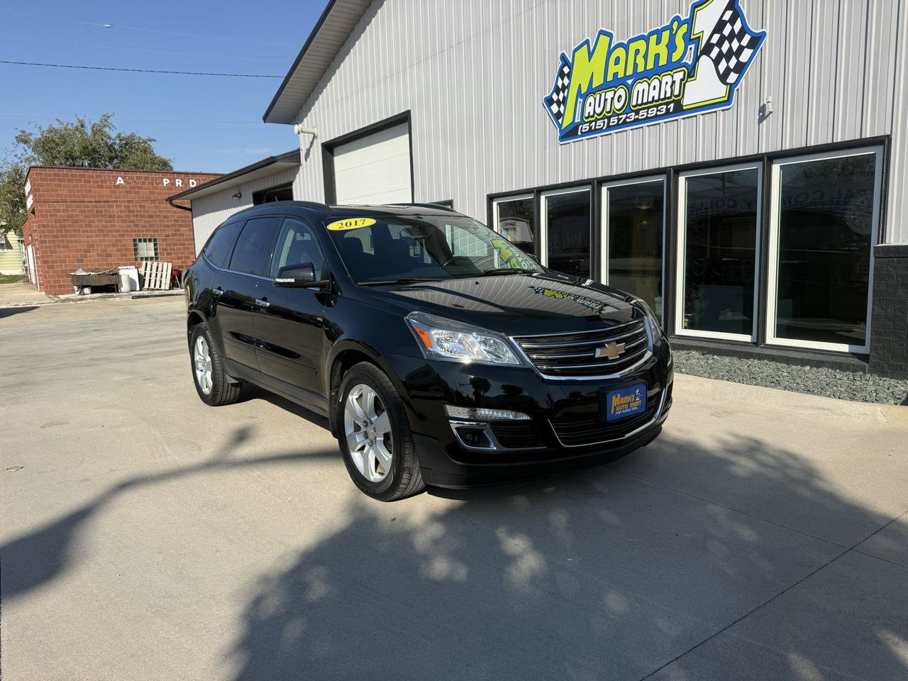 Used 2017 Chevrolet Traverse LT w/ Style and Technology Package AWD/4WD image 1
