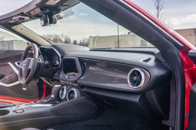 Used 2019 Chevrolet Camaro ZL1 image 38