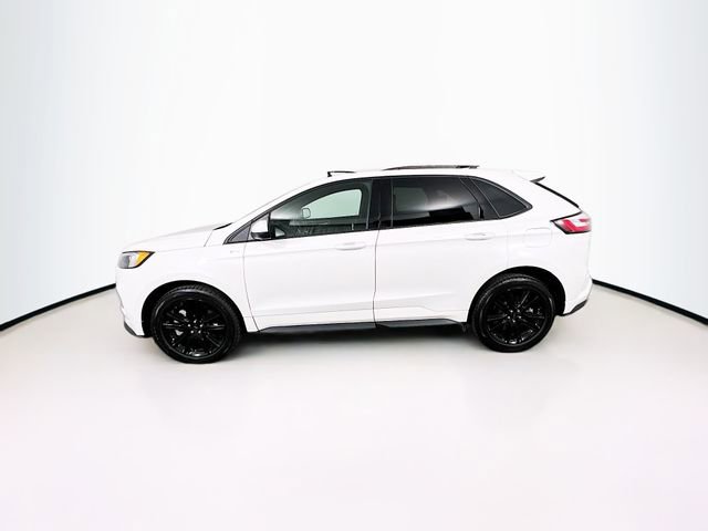 Used 2022 Ford Edge ST-Line w/ Class II Trailer Tow Package image 4