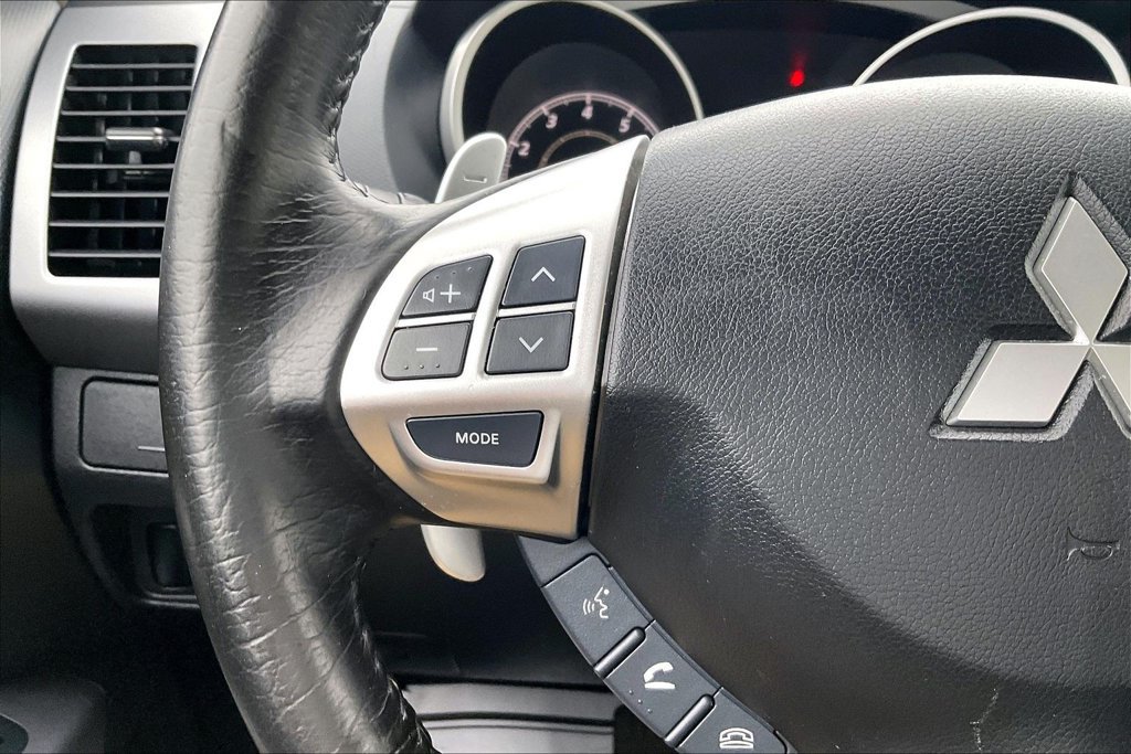 Used 2013 Mitsubishi Outlander SE AWD/4WD image 21