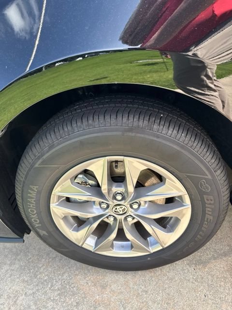 Used 2026 Toyota Sienna XLE FWD image 24
