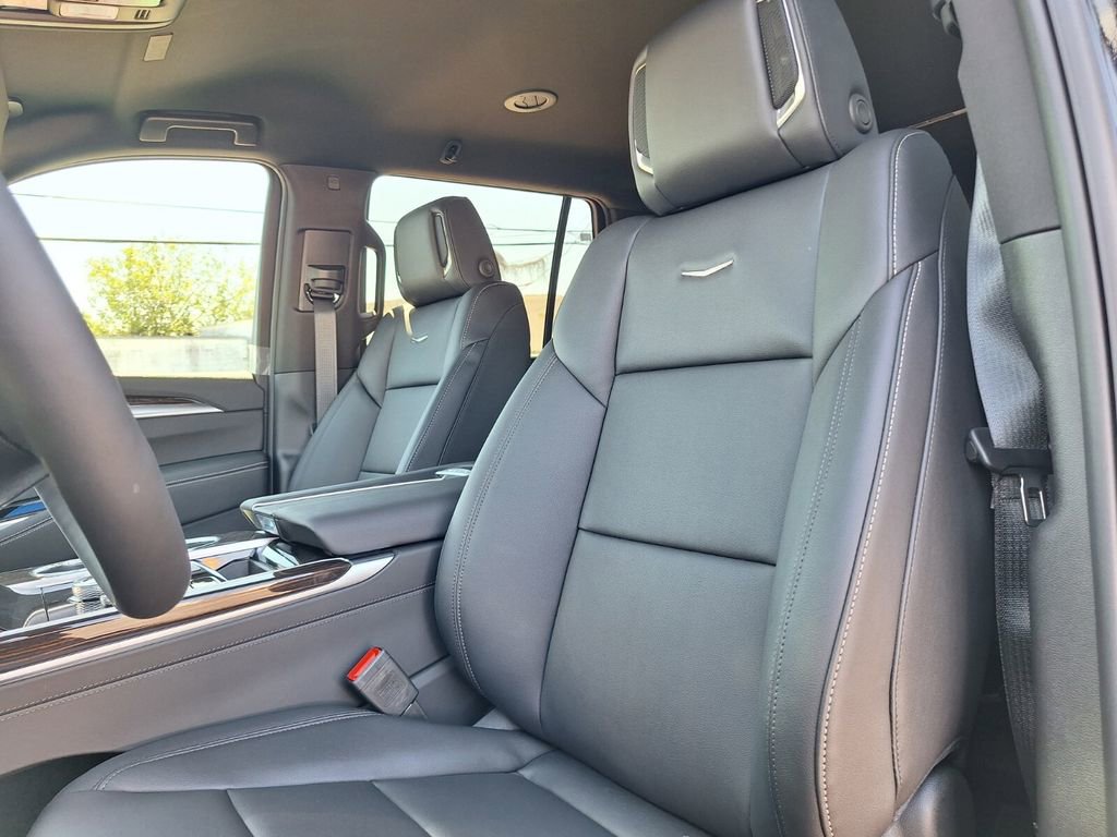 New 2026 Cadillac Escalade 2WD w/ LPO, Floor Liner Package image 21