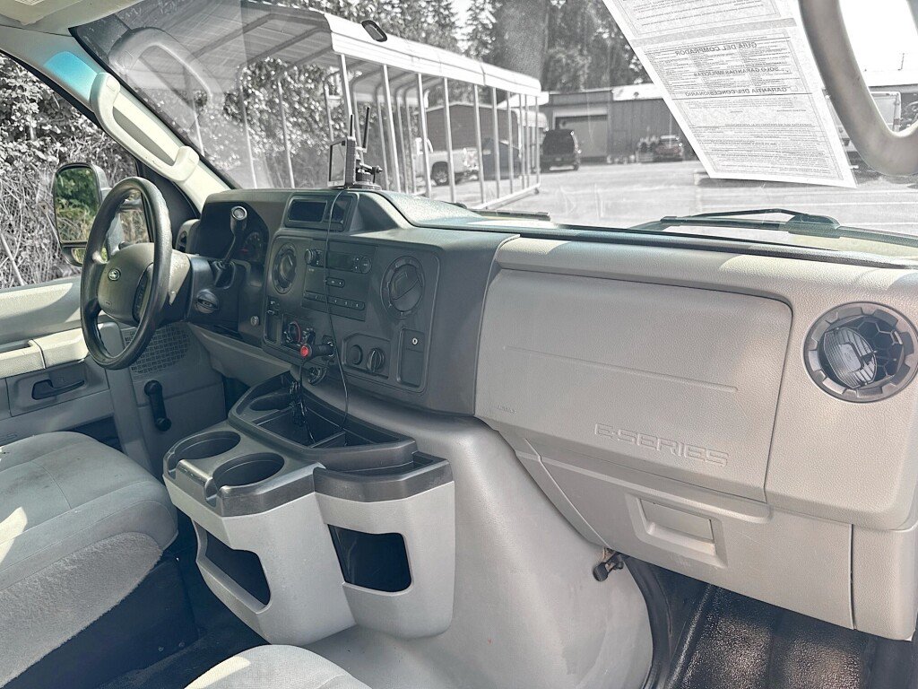 Used 2015 Ford E-350 and Econoline 350 Super Duty RWD image 24