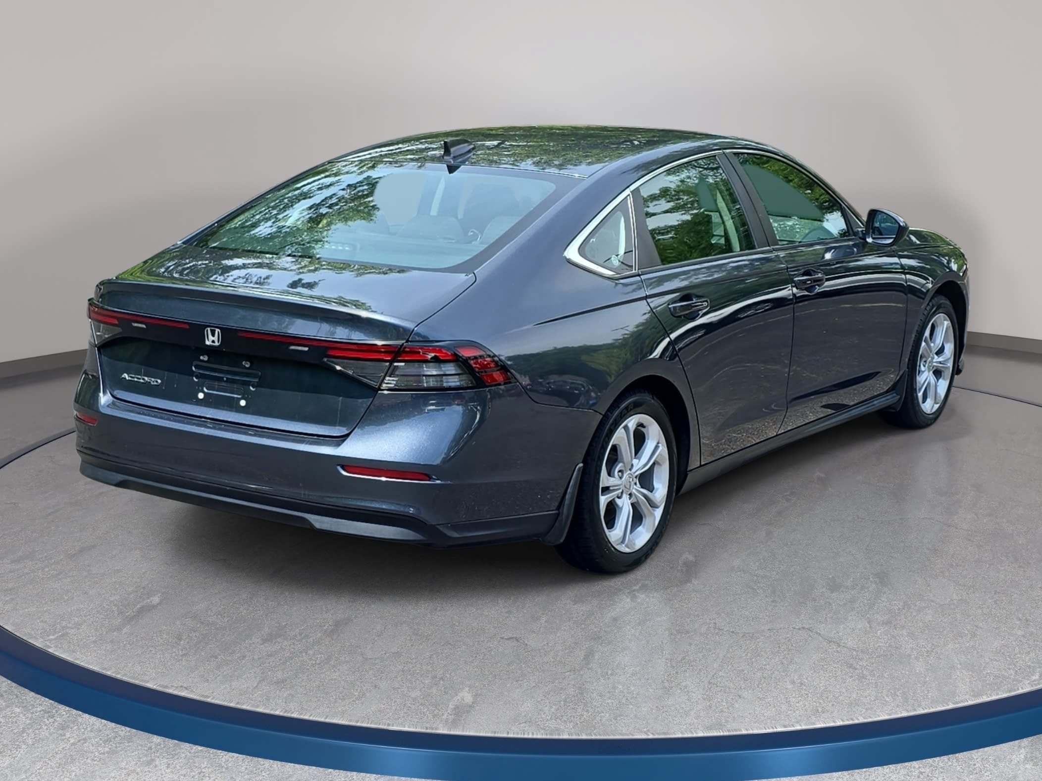 Used 2024 Honda Accord LX image 5