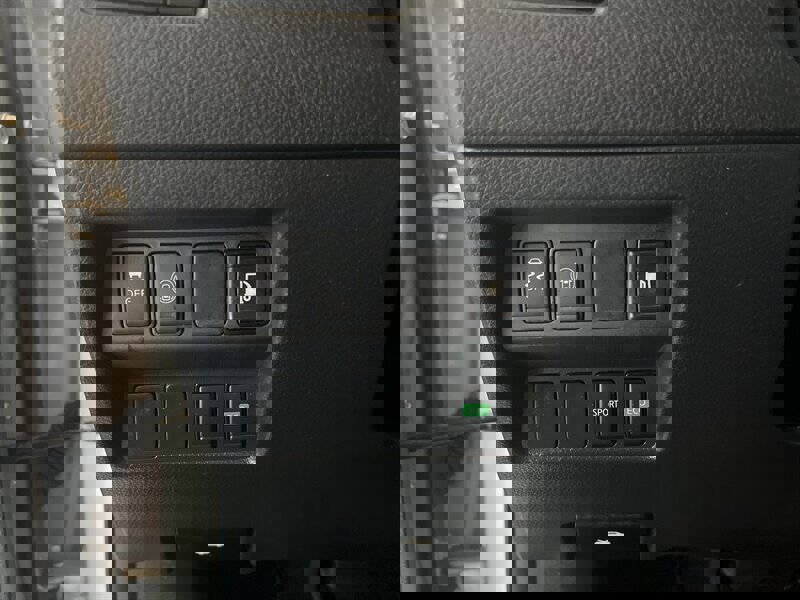 Used 2019 Nissan Rogue S image 14