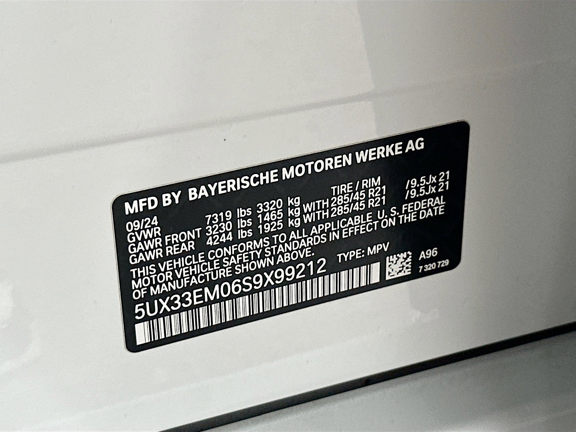 Used 2025 BMW X7 M60i image 37