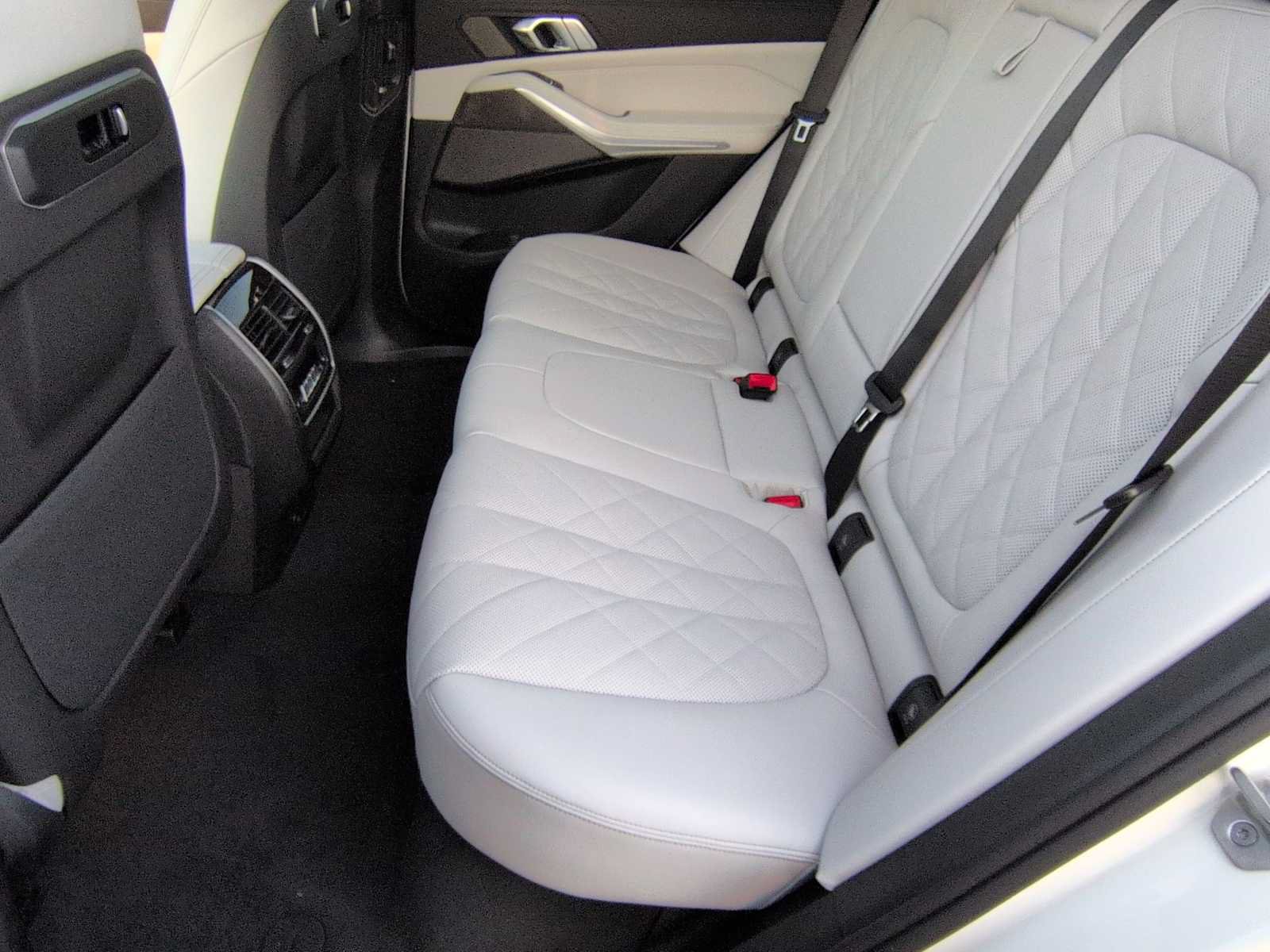 Used 2026 BMW X5 xDrive50e w/ Executive Package AWD/4WD image 21