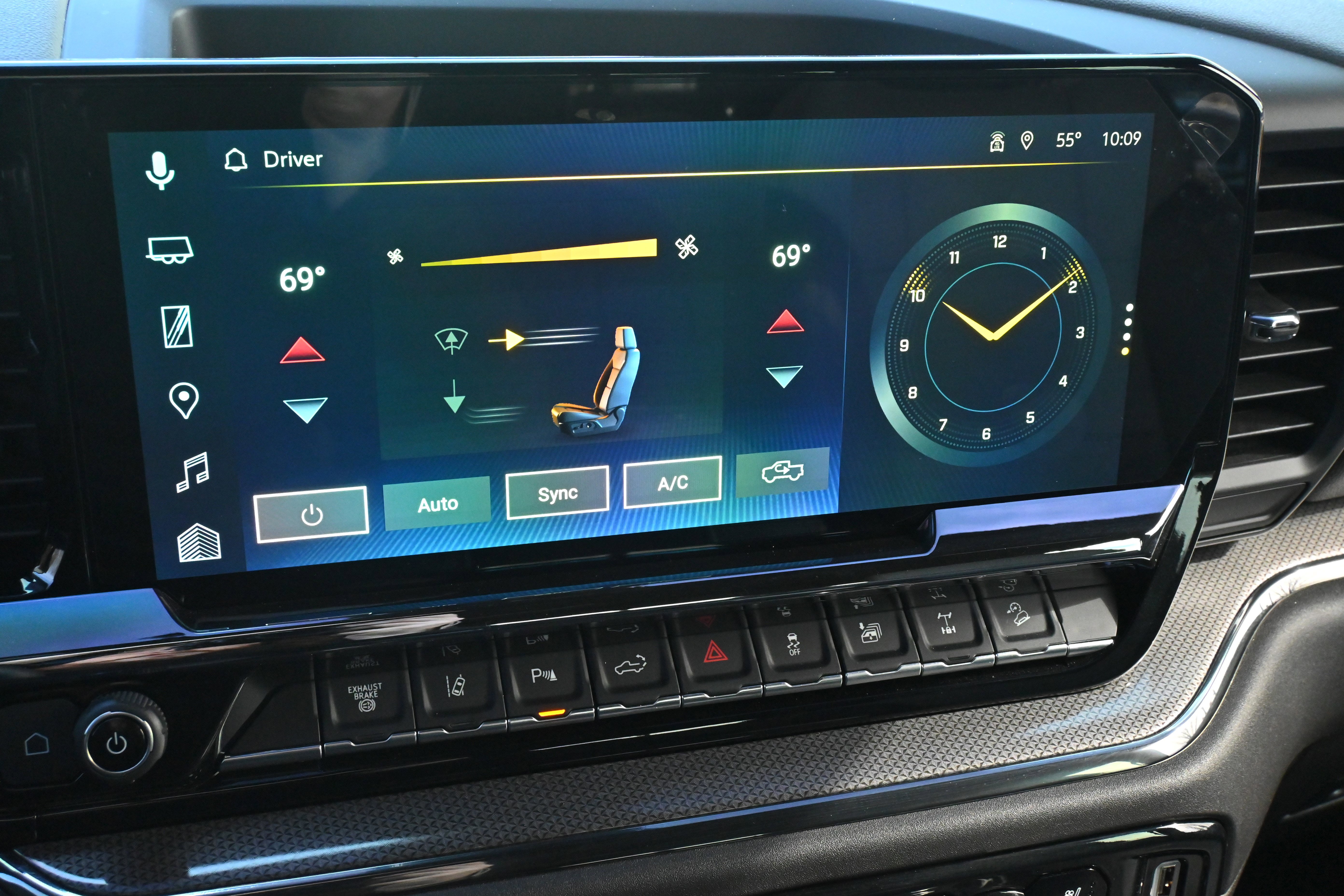 Used 2025 Chevrolet Silverado 2500 ZR2 w/ Technology Package image 22