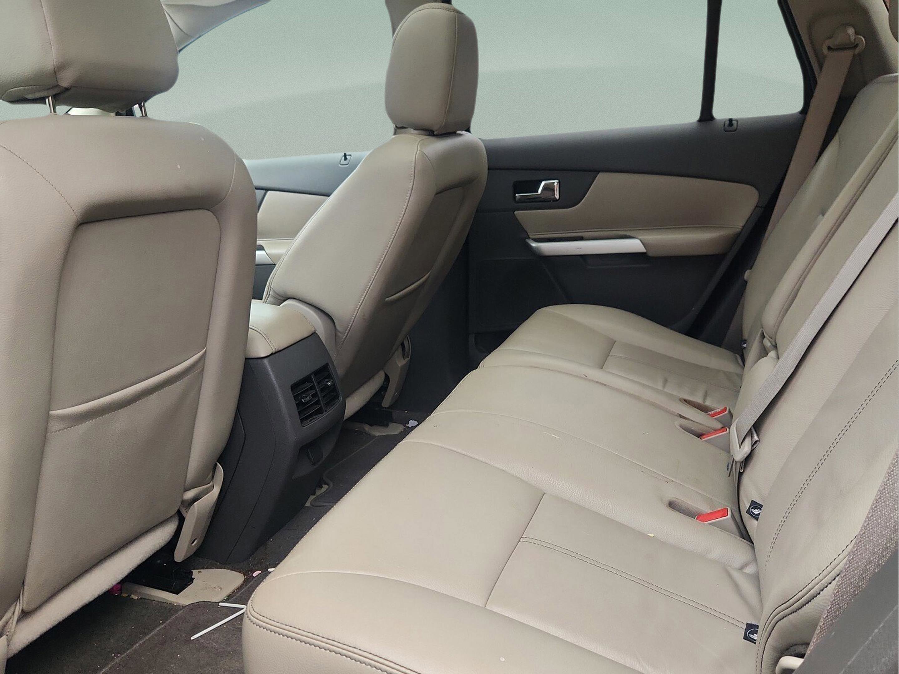 Used 2013 Ford Edge SEL image 9