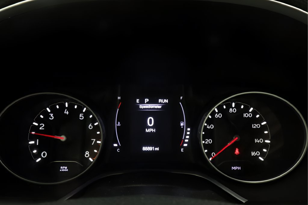 Certified 2020 Jeep Compass Latitude w/ Cold Weather Group AWD/4WD image 19