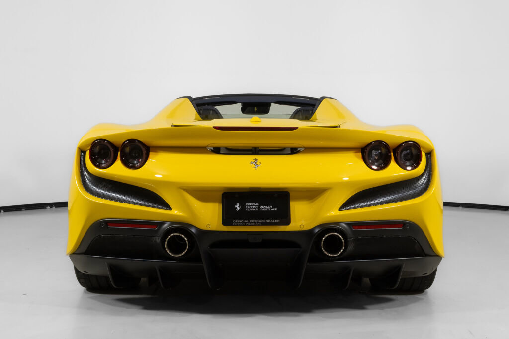 Used 2022 Ferrari F8 Tributo image 6