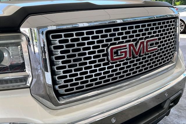 Used 2014 GMC Sierra 1500 SLT w/ SLT Crew Cab Value Package AWD/4WD image 27
