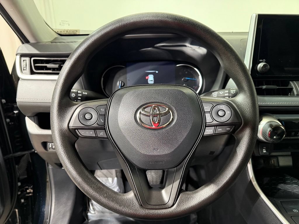 Certified 2024 Toyota RAV4 LE AWD/4WD image 22