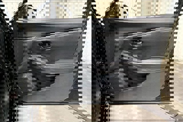 Used 2025 Nissan Sentra S image 24