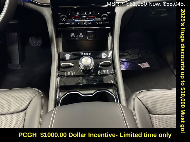 New 2025 Jeep Grand Cherokee Overland image 16