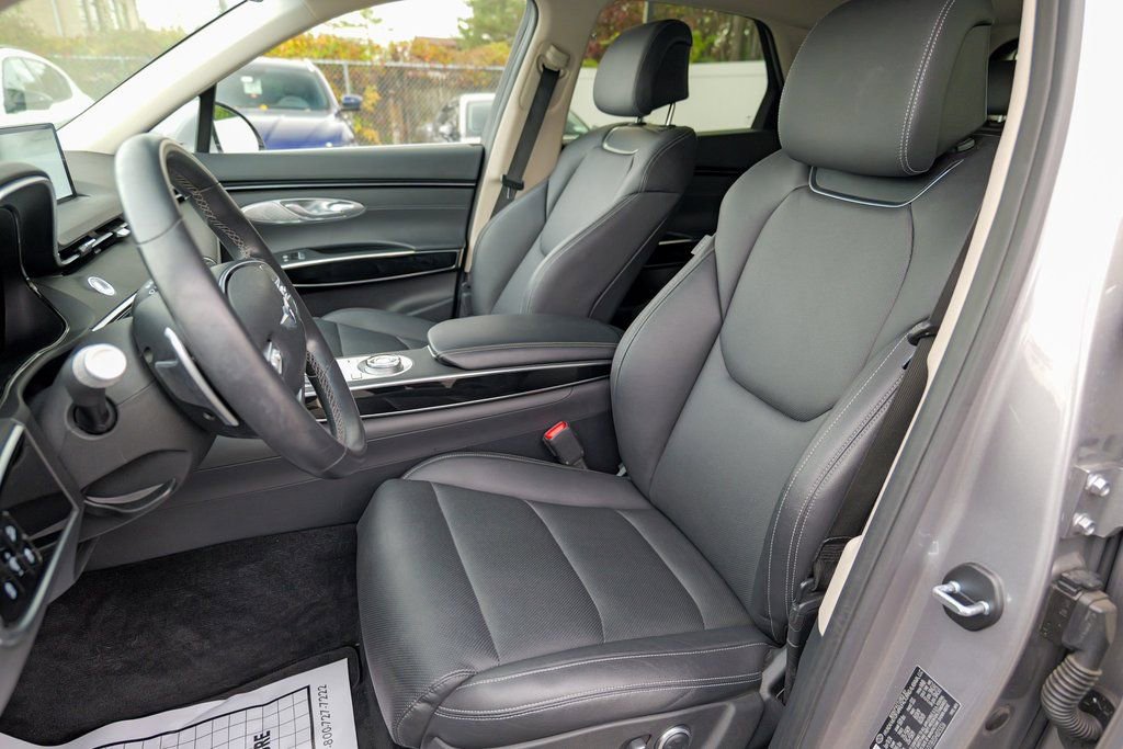 Used 2025 Genesis GV70 2.5T image 26