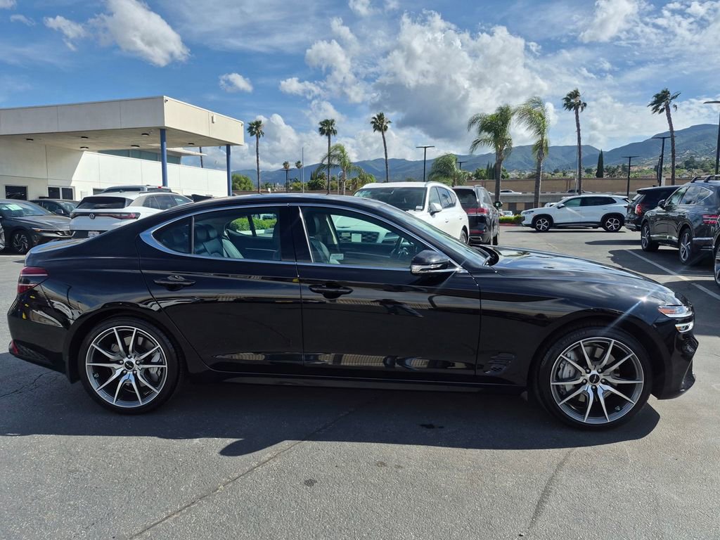 Used 2026 Genesis G70 2.5T image 9