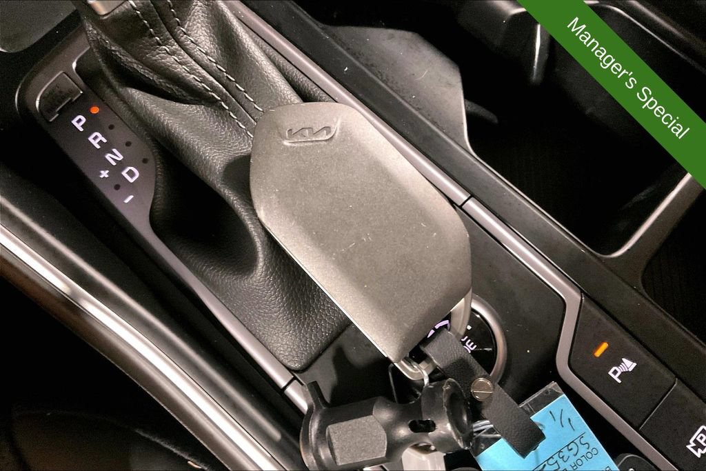 Used 2025 Kia Sorento EX w/ Panoramic Sunroof Package FWD image 12