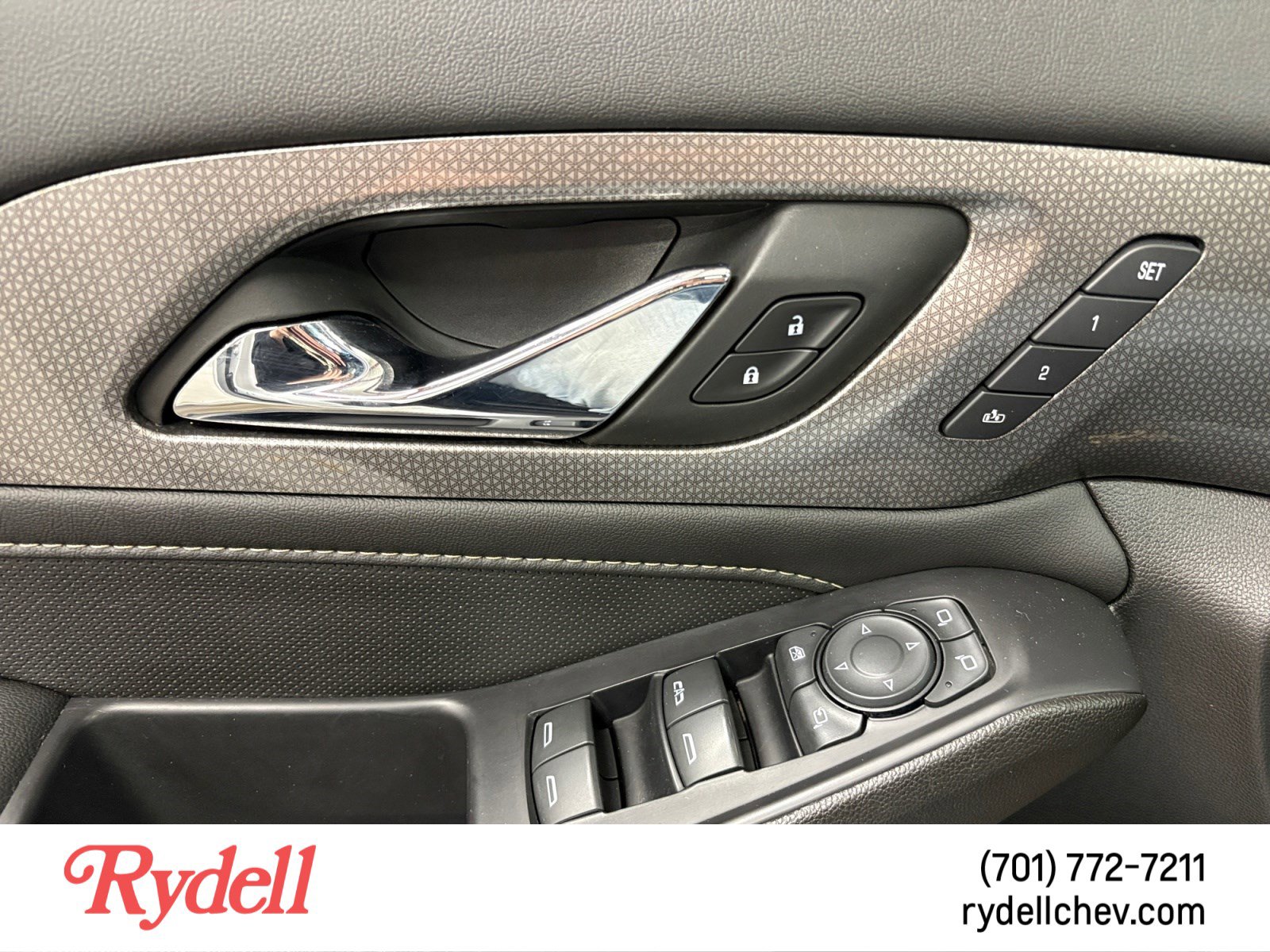Used 2022 Chevrolet Traverse Premier AWD/4WD image 11