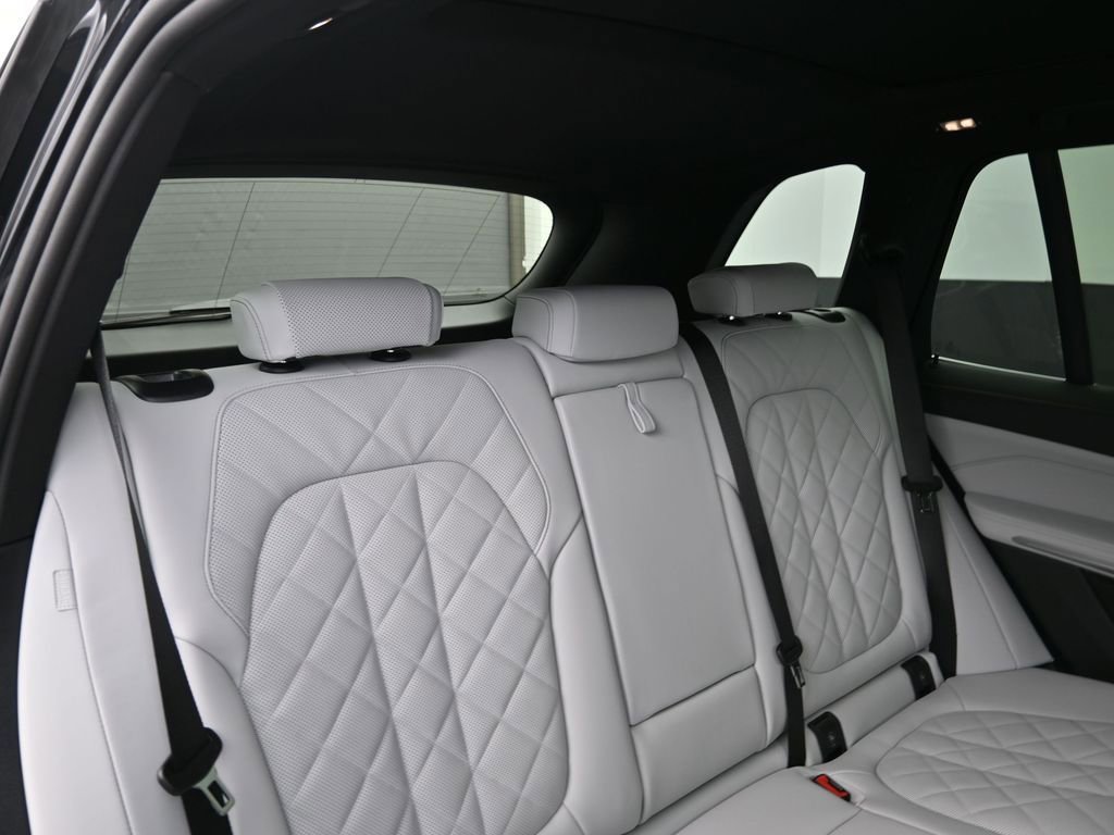 New 2026 BMW X5 sDrive40i w/ Parking Assistance Package RWD image 26