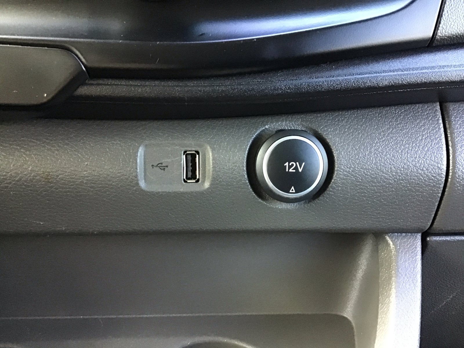 Used 2022 Ford Transit 250 Low Roof w/ Exterior Upgrade Package RWD image 18