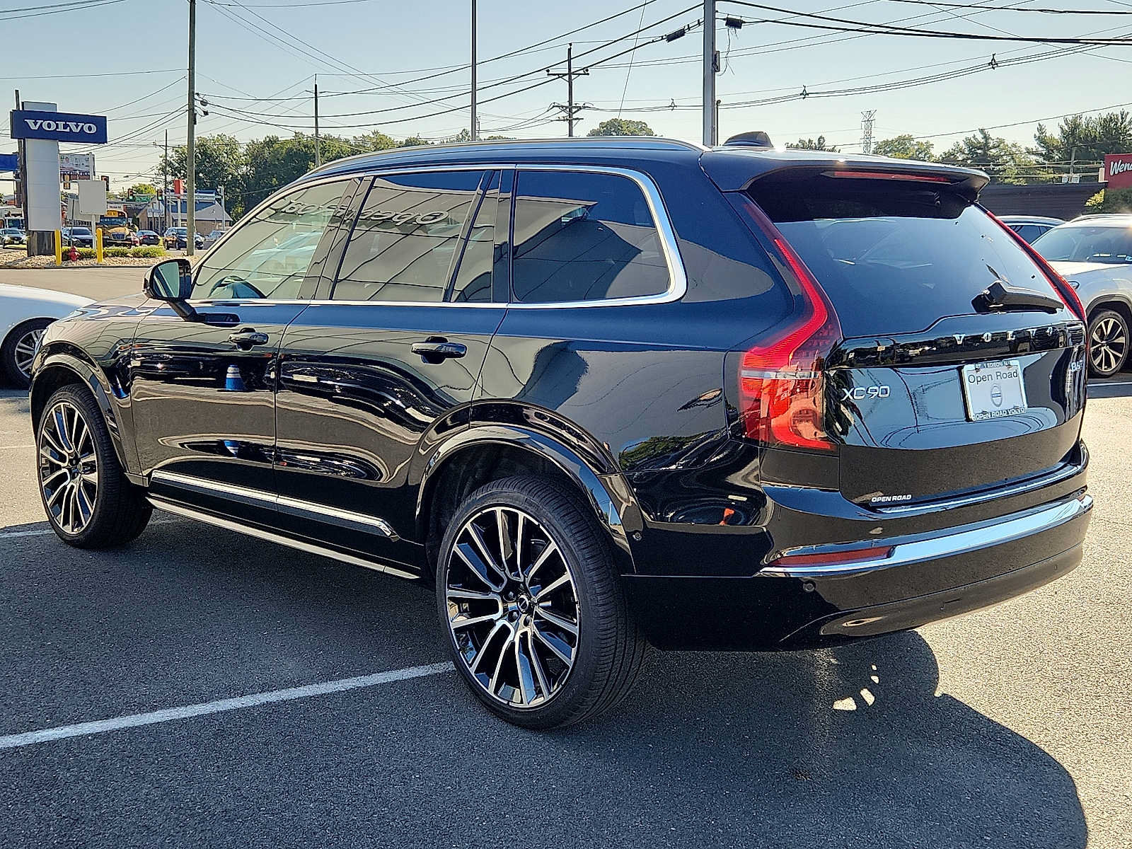 Used 2026 Volvo XC90 B6 Plus w/ Protection Package Premier AWD/4WD image 4